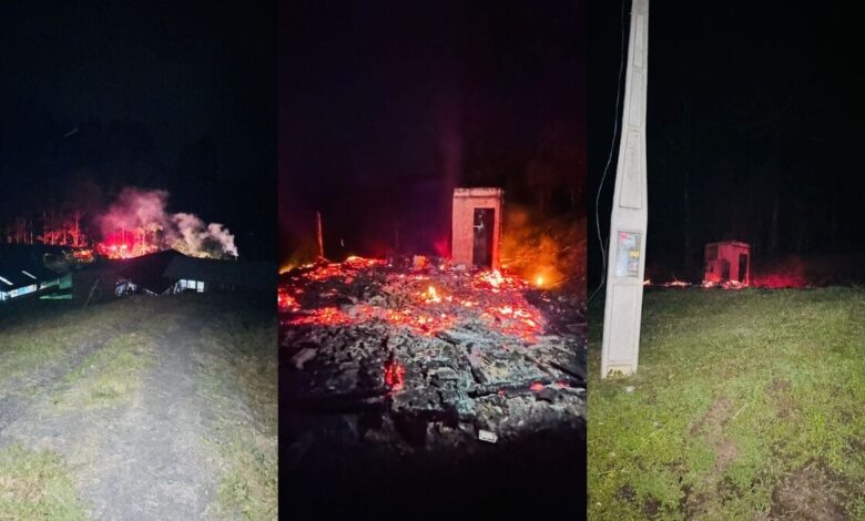 Cabana no interior da Serra de SC é destruída por incêndio; FOTOS