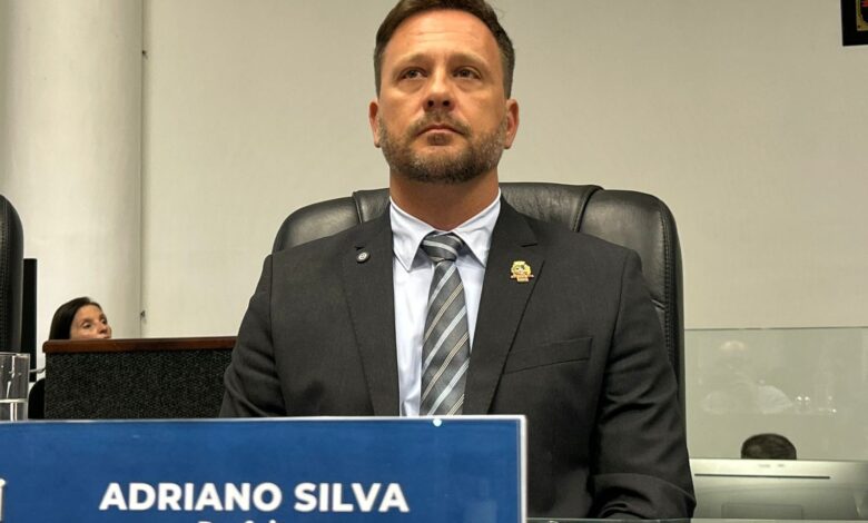 Adriano Silva (NOVO) toma posse como prefeito de Joinville; veja as principais promessas de governo