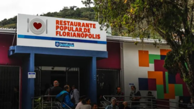 Argentino procurado pela Interpol que vivia há 1 ano no Brasil é preso em restaurante de Florianópolis