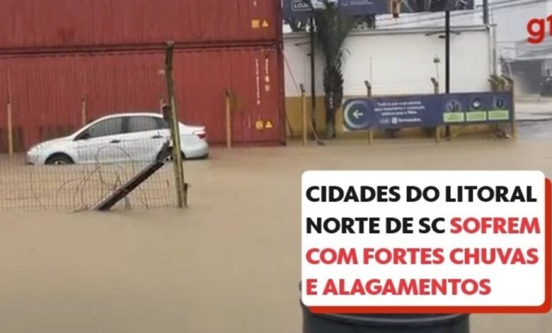 Forte chuva causa alagamentos, provoca interdições de vias e deixa veículos submersos em SC; VÍDEO