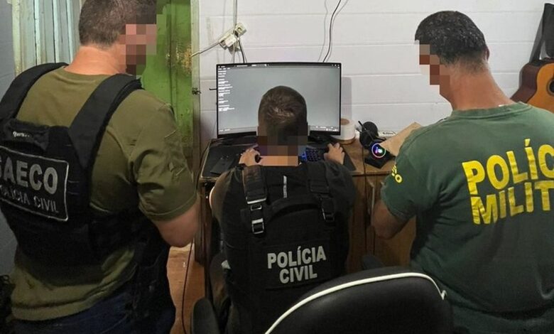 Hacker investigado por invadir e adulterar dados de sistemas judiciais é preso em SC