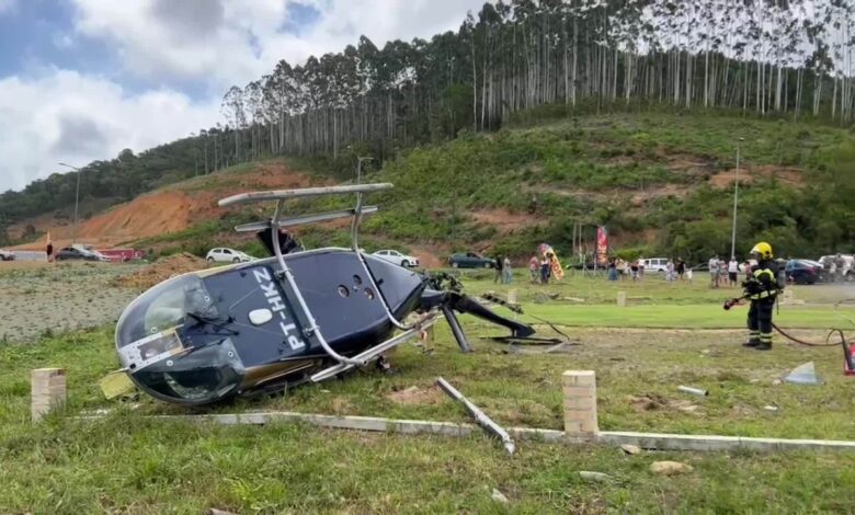 Helicóptero cai com cinco pessoas a bordo em SC